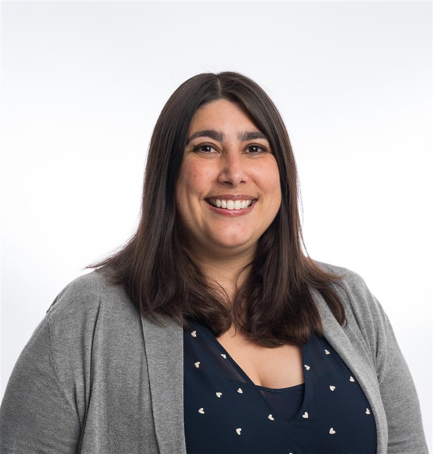 PIKL INSURANCE HEADSHOTS LOUISE BIRRITTERI PHIL BARNES PHOTOGRAPHY (12 Of 13) (1)